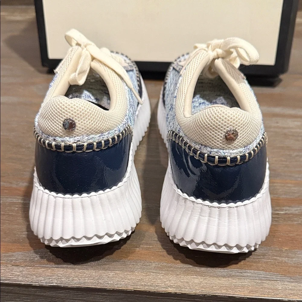 NEW IN BOX J/SLIDES Charlene Navy and‎ Cream Size 11